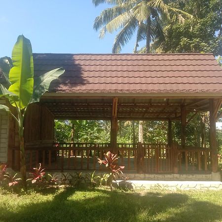 Banana Bungalows Tetebatu Ngoại thất bức ảnh