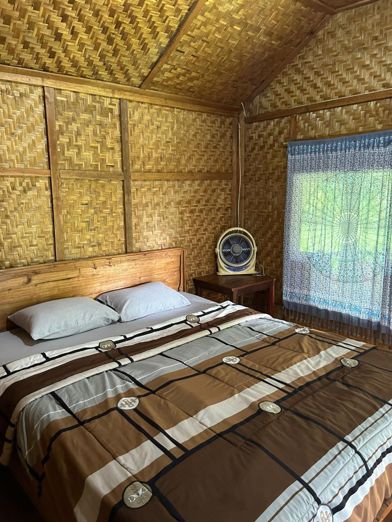 Banana Bungalows Tetebatu Phòng bức ảnh